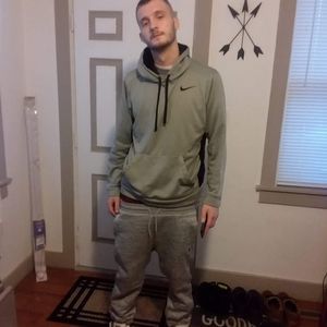 Meet your Posher, Johnny